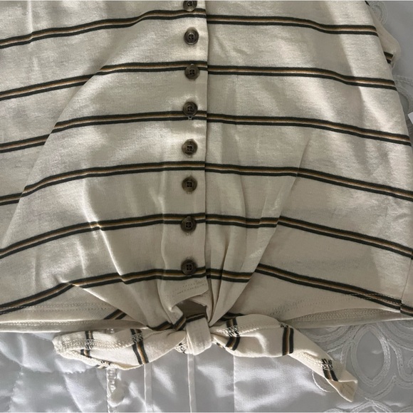 AE Tank Top - Picture 3 of 4